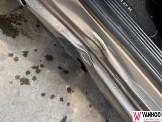 Volkswagen Amarok  picture 9