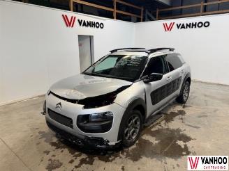 Vaurioauto  passenger cars Citroën C4 CACTUS 2017/10