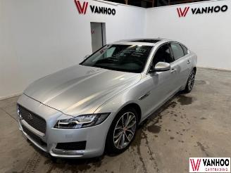 Vaurioauto  passenger cars Jaguar XF  2018/6