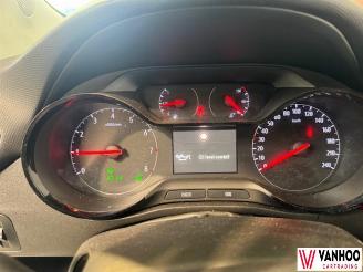 Opel Crossland X picture 17