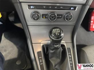 Volkswagen Golf  picture 21