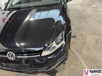 Volkswagen Golf  picture 3