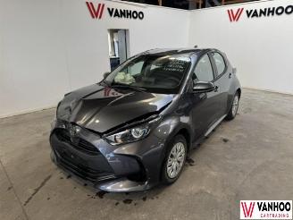 Vrakbiler auto Toyota Yaris  2024/5