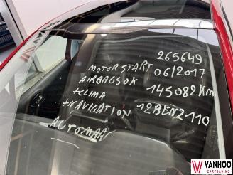 Peugeot 208  picture 25