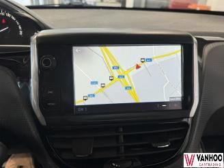 Peugeot 208  picture 23