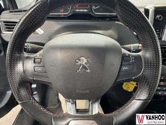 Peugeot 208  picture 14
