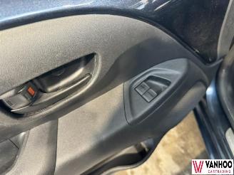 Peugeot 108  picture 18