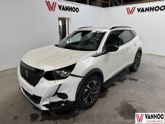 Damaged car Peugeot 2008  2023/6