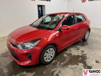 Schadeauto Kia Rio  2017/4