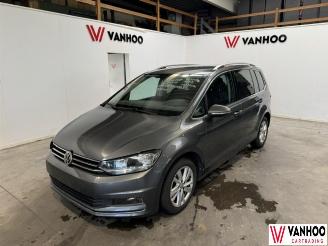 Damaged car Volkswagen Touran  2020/6