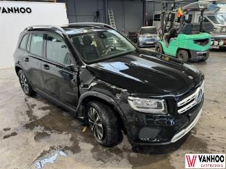 Mercedes GLB  picture 2