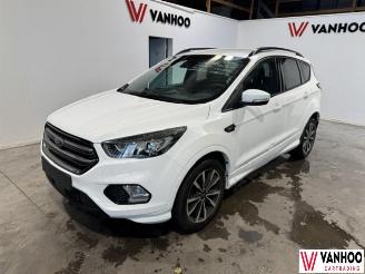 Vrakbiler auto Ford Kuga  2019/4