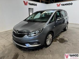 Schadeauto Opel Zafira  2017/11