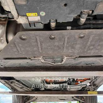 Jaguar E-Pace P 300E AWD picture 25