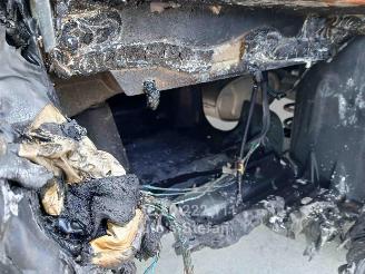 Peugeot 408 HYBRID 136 GT picture 16