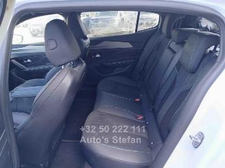 Peugeot 408 HYBRID 136 GT picture 23