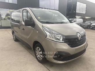 skadebil auto Renault Trafic COMBI EXPRESSION 2019/6
