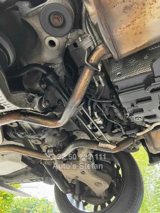Land Rover Range Rover ROVER P400E SE picture 22