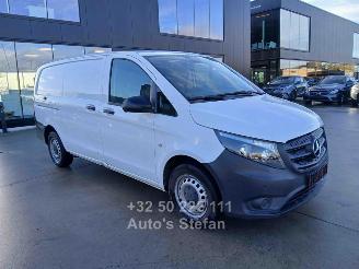 krockskadad bil auto Mercedes Vito 116 CDI LANG 2023/8