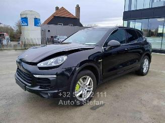 Porsche Cayenne S E-HYBRID picture 3