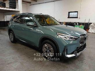 krockskadad bil auto BMW iX1 EDRIVE20 2025/2