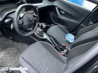 Peugeot 2008 STYLE picture 14