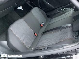 Peugeot 2008 STYLE picture 13