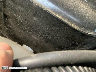 Peugeot 2008 STYLE picture 11