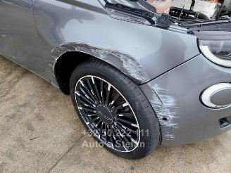 Fiat 500 E ICON picture 19