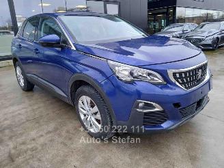 uszkodzony samochody osobowe Peugeot 3008 ACTIVE 2018/11