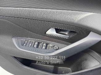 Peugeot 308  picture 9