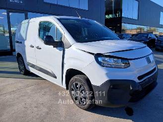 damaged passenger cars Fiat Doblo  2025/1