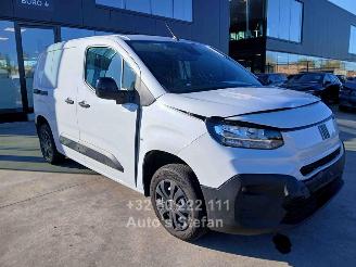 uszkodzony samochody osobowe Fiat Doblo  2025/1
