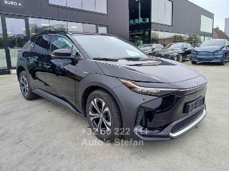 skadebil auto Toyota bZ4X  2025/9