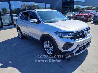 damaged passenger cars Volkswagen T-Cross LIFE 2025/4