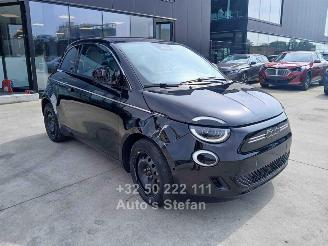 skadebil auto Fiat 500 E BEV 2024/4