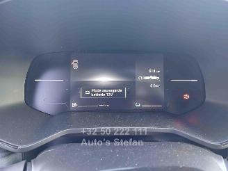 Renault Clio E-TECH HYBRIDE picture 12
