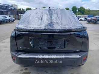 Peugeot 2008 E-ACTIVE picture 2