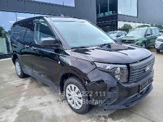krockskadad bil auto Ford Transit COURIER TREND 2024/11