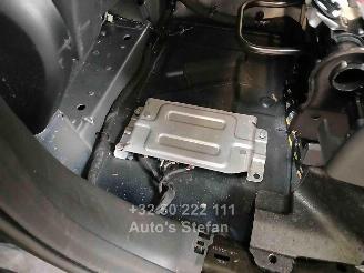 Land Rover Discovery 5 R-DYNAMIC SE D250 AWD picture 10