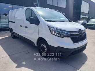 skadebil auto Renault Trafic CONFORT 2024/3