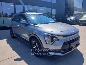 damaged passenger cars Kia Niro  2026/1