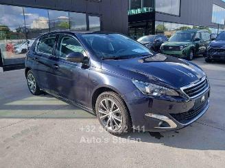 krockskadad bil auto Peugeot 308 ALLURE 2017/7