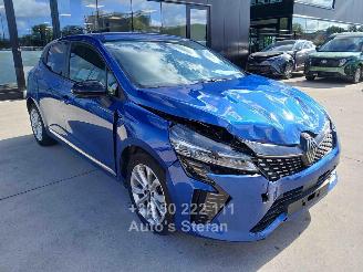 krockskadad bil auto Renault Clio V EVOLUTION 2025/2