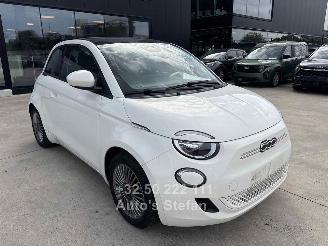 skadebil auto Fiat 500 E ICON 2023/2