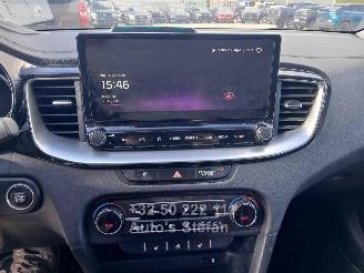 Kia Cee d  picture 11