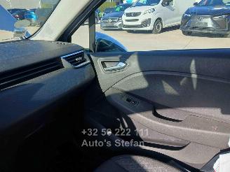 Renault Clio  picture 15