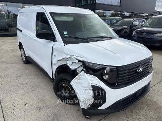 Auto incidentate Ford Transit COURIER TREND 2024/8
