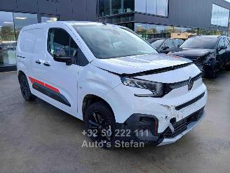 Damaged car Citroën Berlingo XTR 2026/7