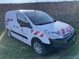 krockskadad bil auto Citroën Berlingo BENZINE KLIMA - LKW 2018/2